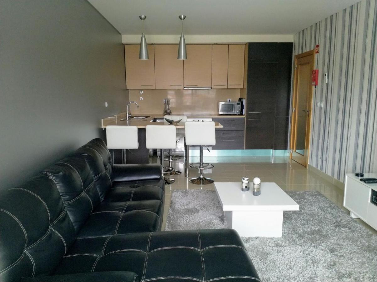 Apartamento T2 Eucalipto 2A Olhos de Agua  Exteriör bild