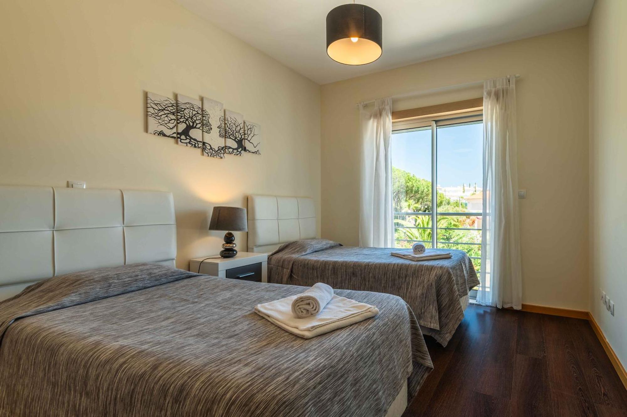 Apartamento T2 Eucalipto 2A Olhos de Agua  Exteriör bild
