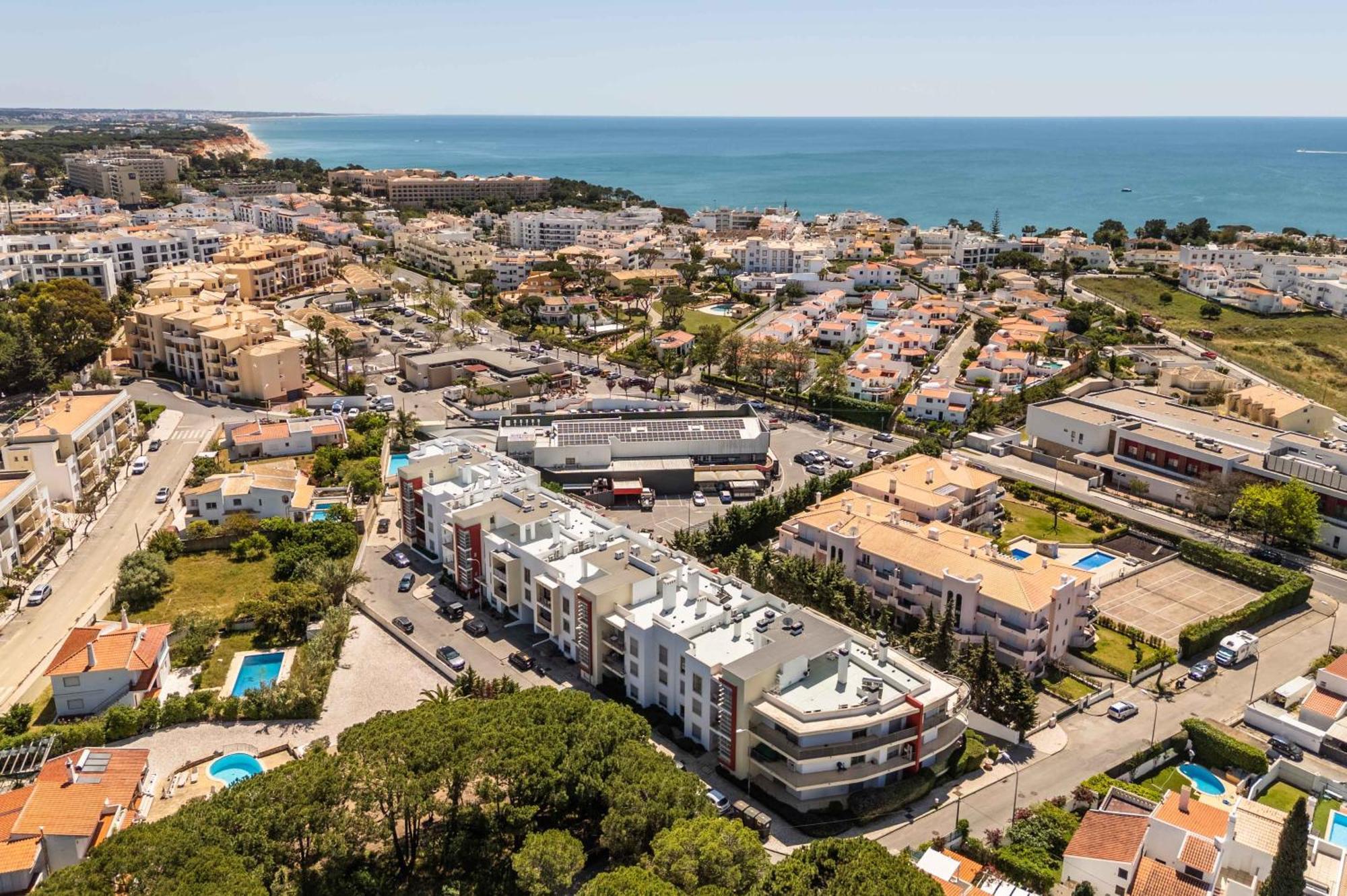 Apartamento T2 Eucalipto 2A Olhos de Agua  Exteriör bild
